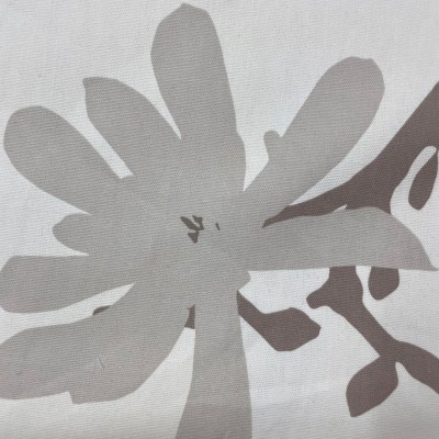 בד קנבס עלים גדולים על רקע אופוויט