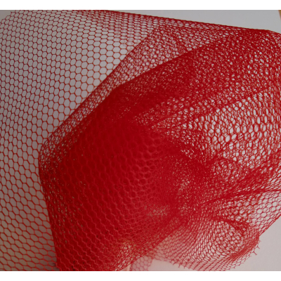 טול קשיח אדום