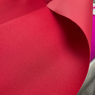 בד פוליאסטר 600 (גב פי.וי.סי) אדום