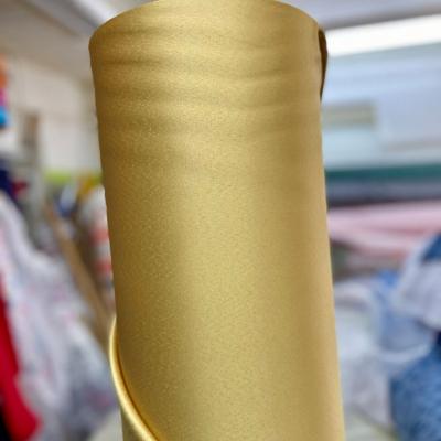 בד סאטן למפות זהב בהיר - רוחב 3 מ'