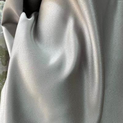 בד סאטן למפות אפור כסוף - רוחב 3 מ׳ 