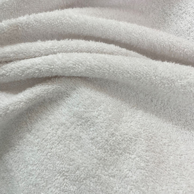 בד מגבת לבן