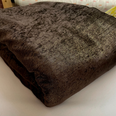 בד קטיפה מקומטת חום לורקס 